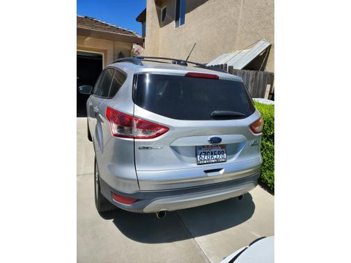 Photo 3 of 3 of 2013 Ford Escape SE